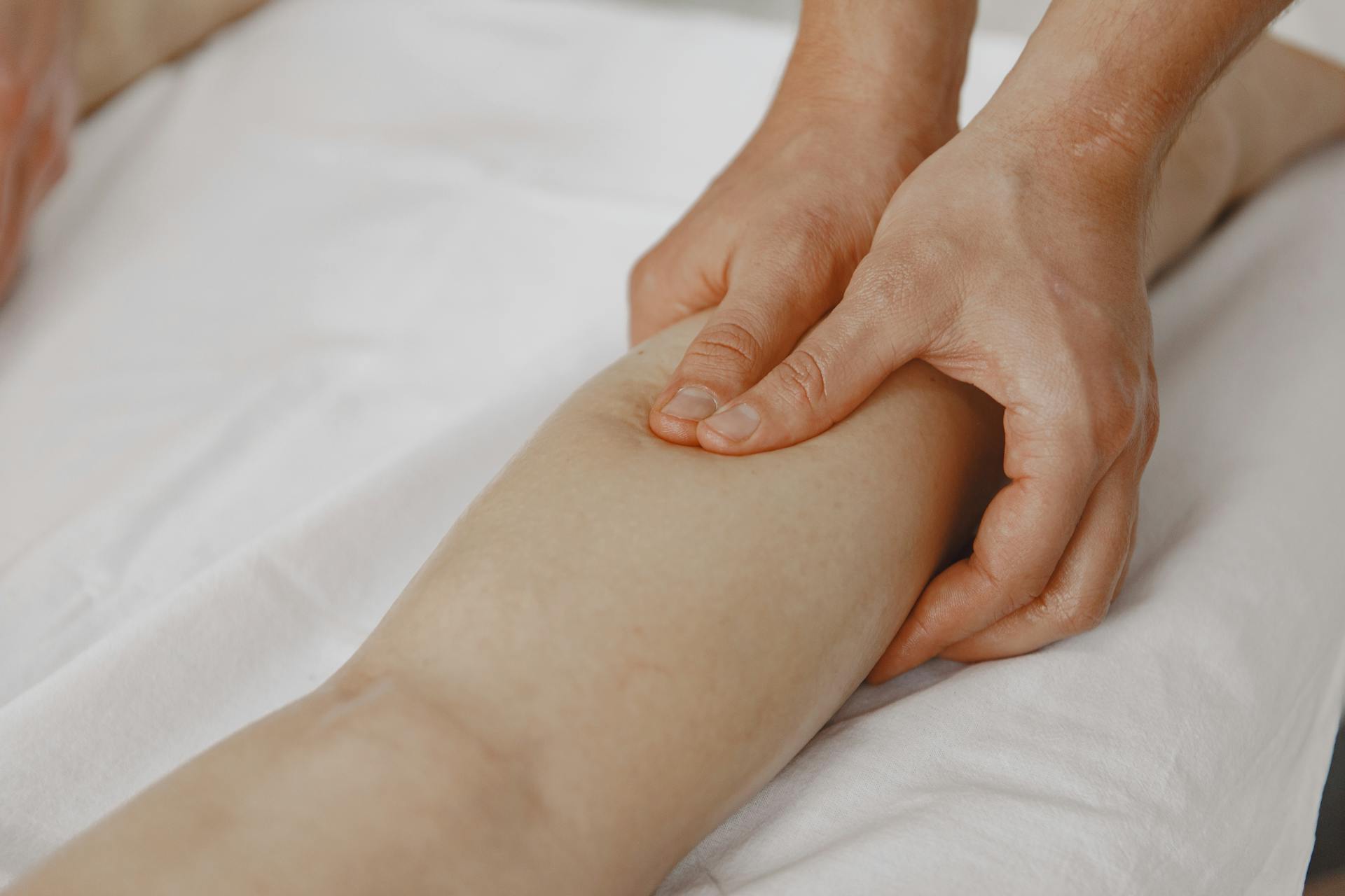 massage on calf